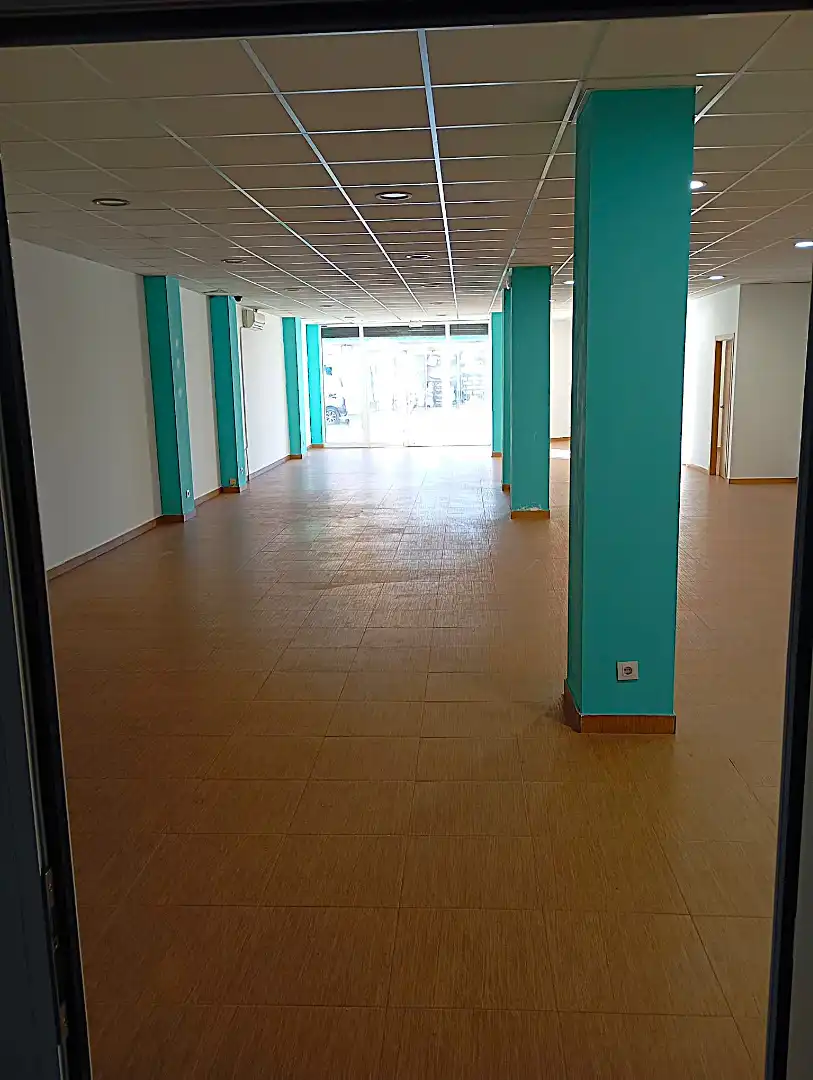 Commercial properties for sale in L'Escala  with Air Conditioner