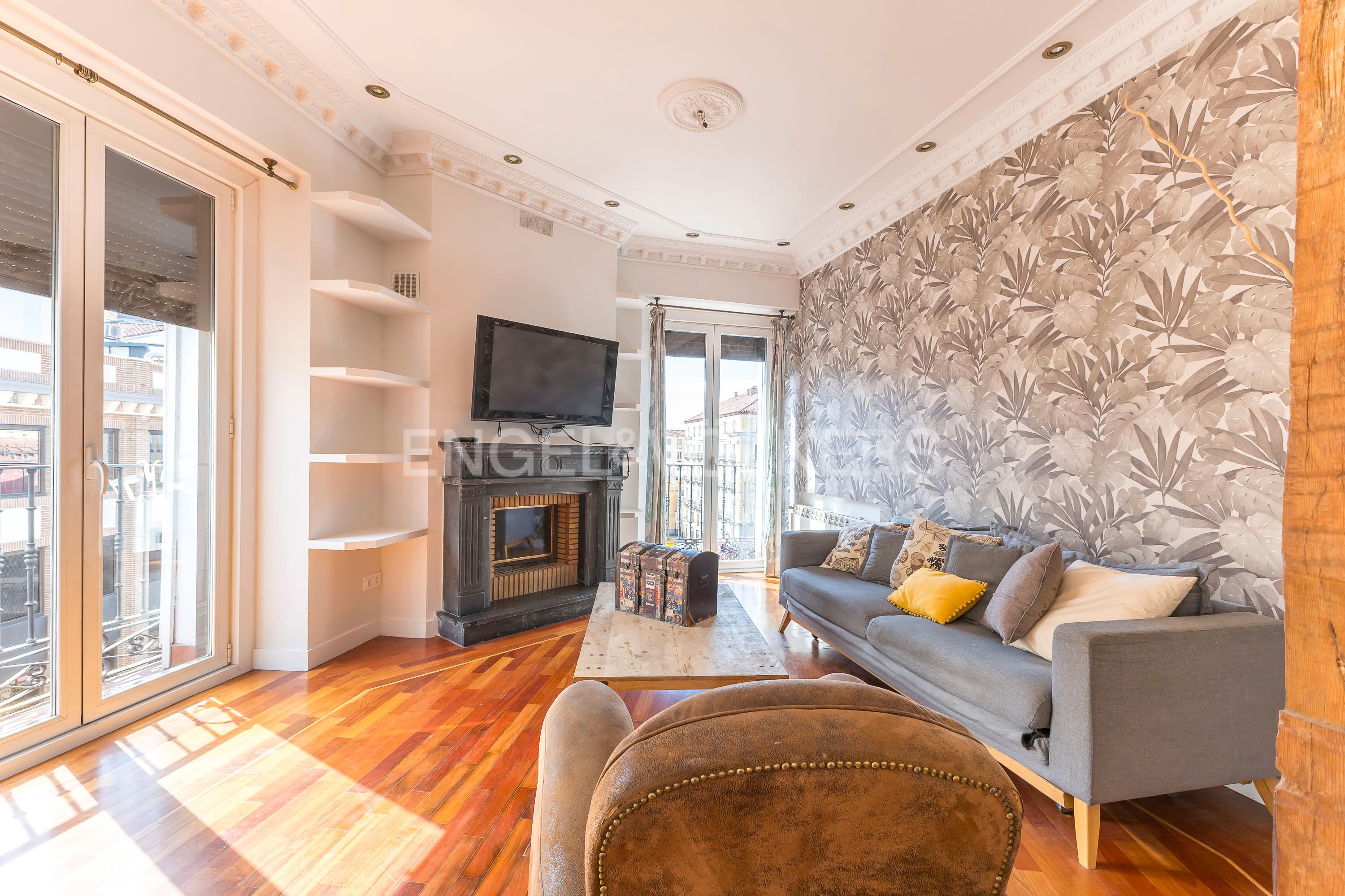 Living room of Duplex to rent in  Madrid Capital  with Air Conditioner, Heating and Furnished