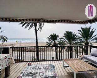 Dormitori de Pis de lloguer en Sitges amb Aire condicionat, Terrassa i Piscina