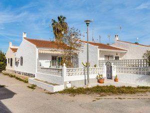 Exterior view of Single-family semi-detached for sale in Torrevieja  with Terrace and Furnished