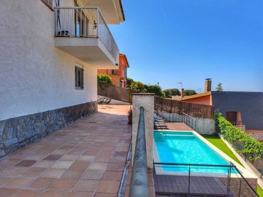 Casa con piscina en venta en Calle Mare Nostrum