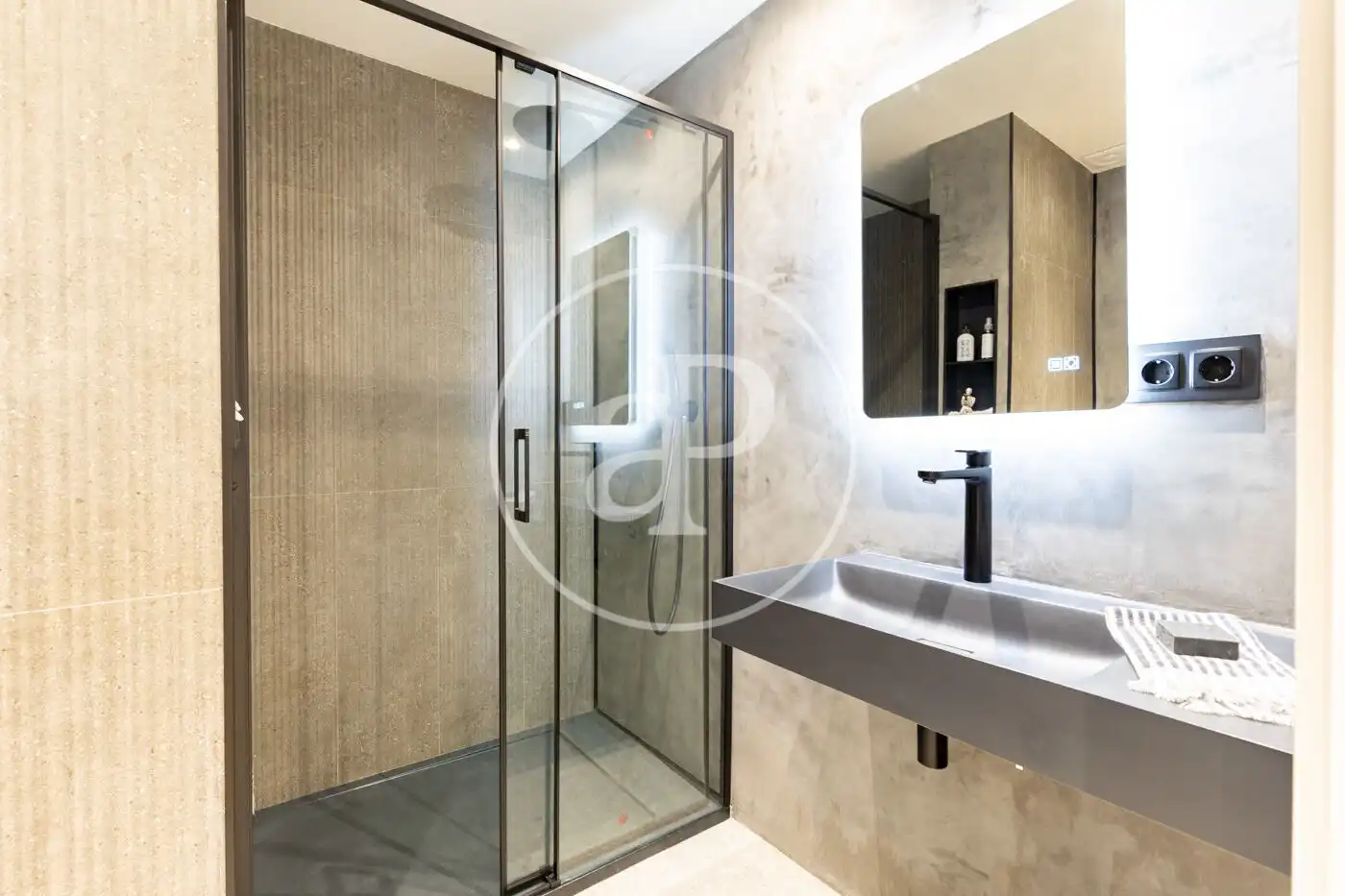 Baño de Casa adosada en venta en Sabadell con Aire acondicionado, Calefacción y Terraza