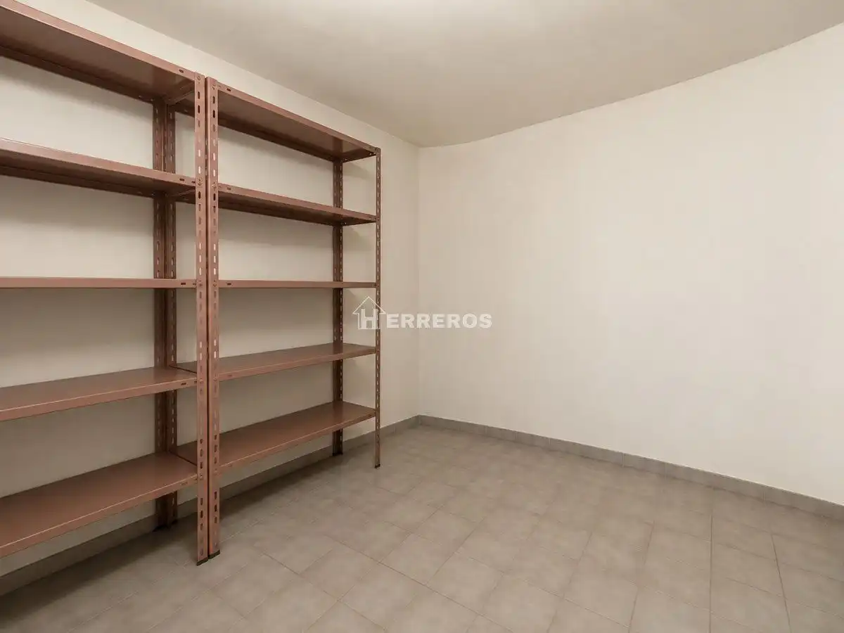 Pis en venda en  Logroño amb Calefacció, Parquet i Terrassa