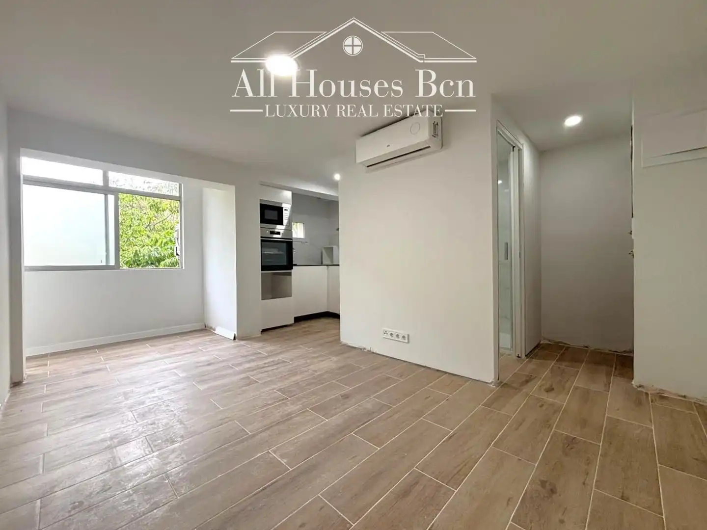 Terraza de Piso en venta en L'Hospitalet de Llobregat con Aire acondicionado, Calefacción y Parquet