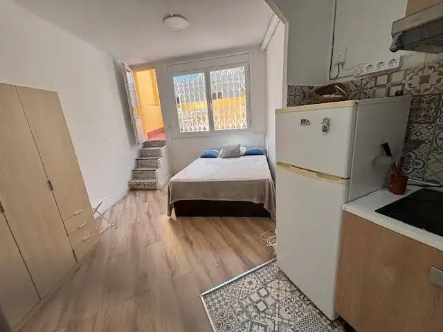 Dormitori de Loft de lloguer en Barcelona amb Moblat, Rentadora i Balcó