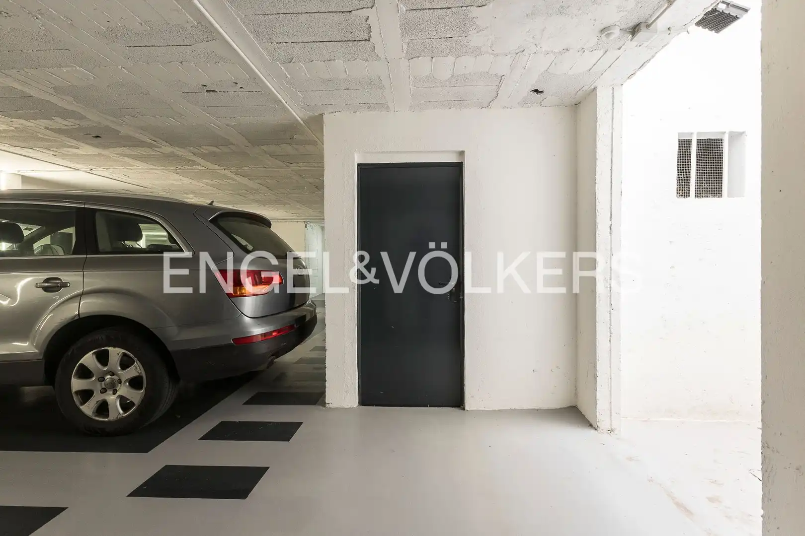 Parking de Apartamento de alquiler en Barcelona con Calefacción, Parquet y Terraza