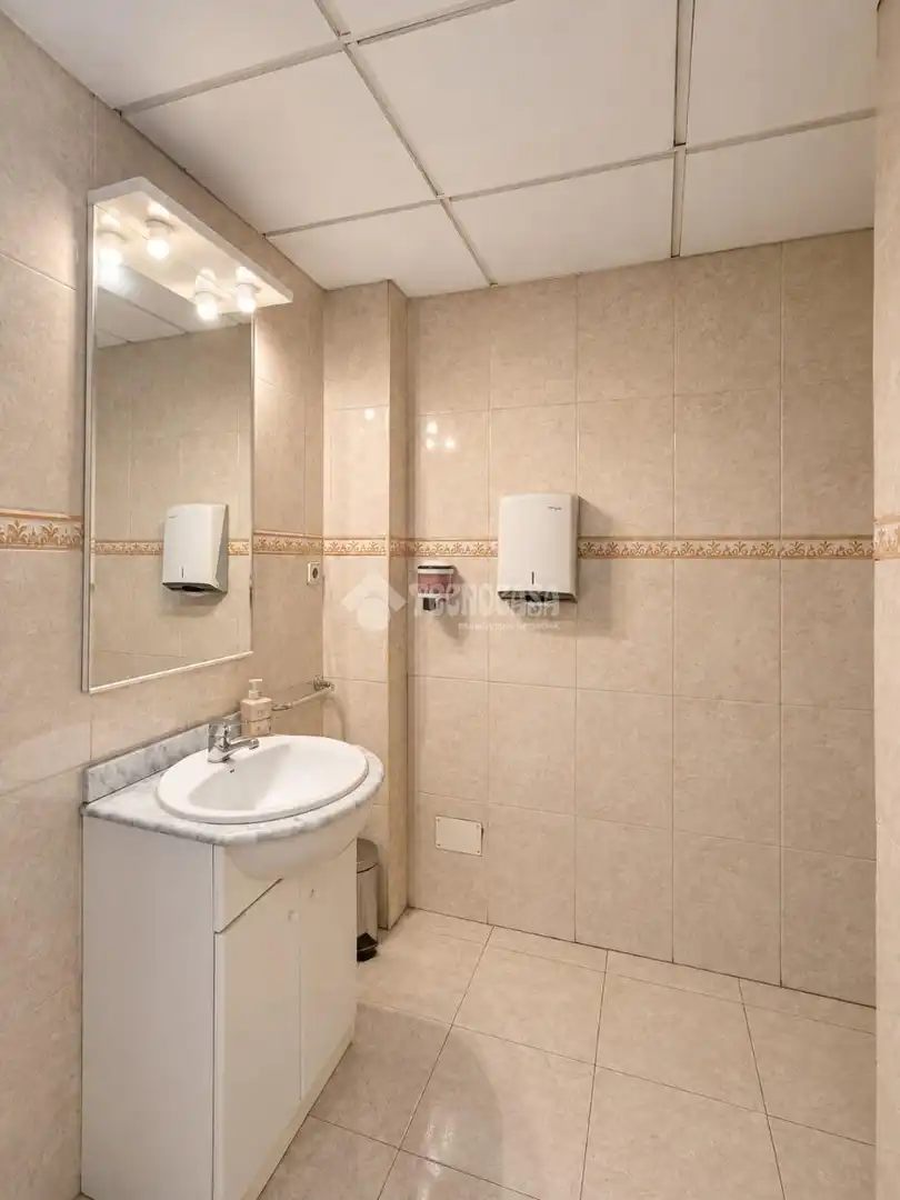 Baño de Piso en venta en Alcalá de Henares con Aire acondicionado, Calefacción y Terraza