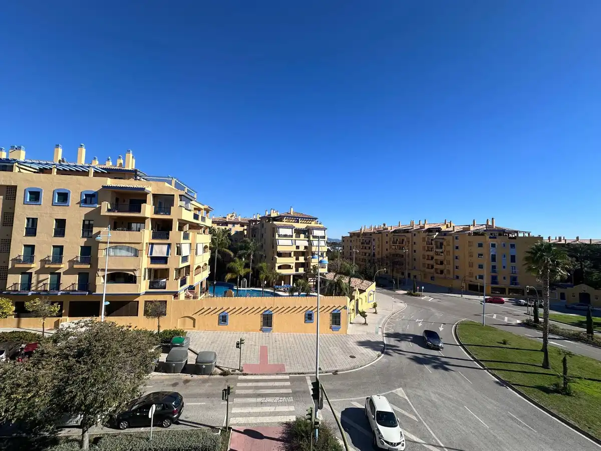 Flat with pool for sale in Marbella - Marbella,San Pedro de Alcantara,Avenida de Barcelona, imagen 3