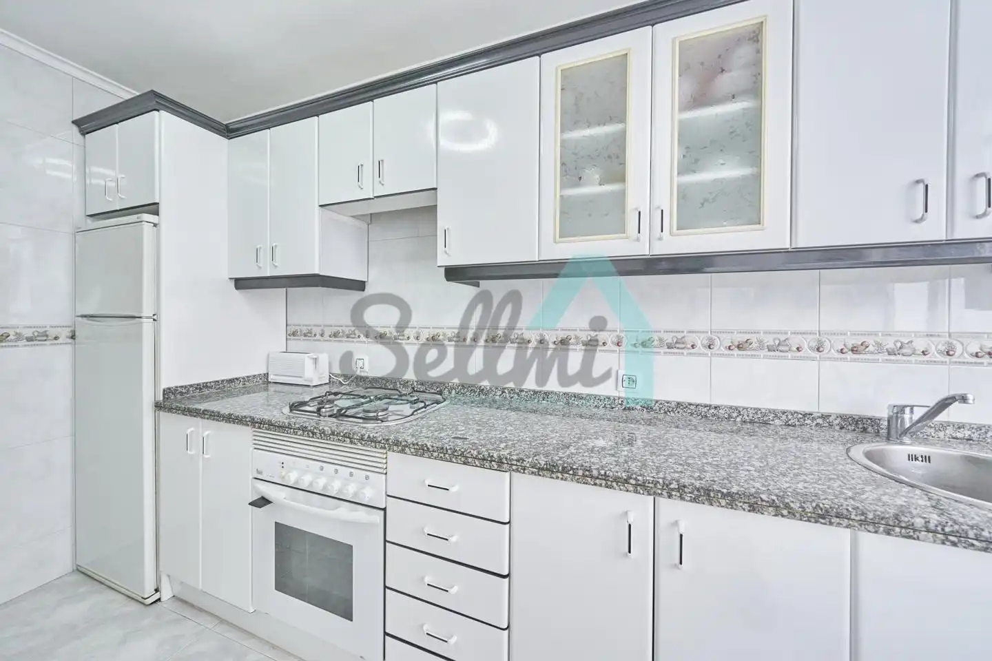 Kitchen of Flat for rent in Oviedo   with Heating, Parquet flooring and Furnished