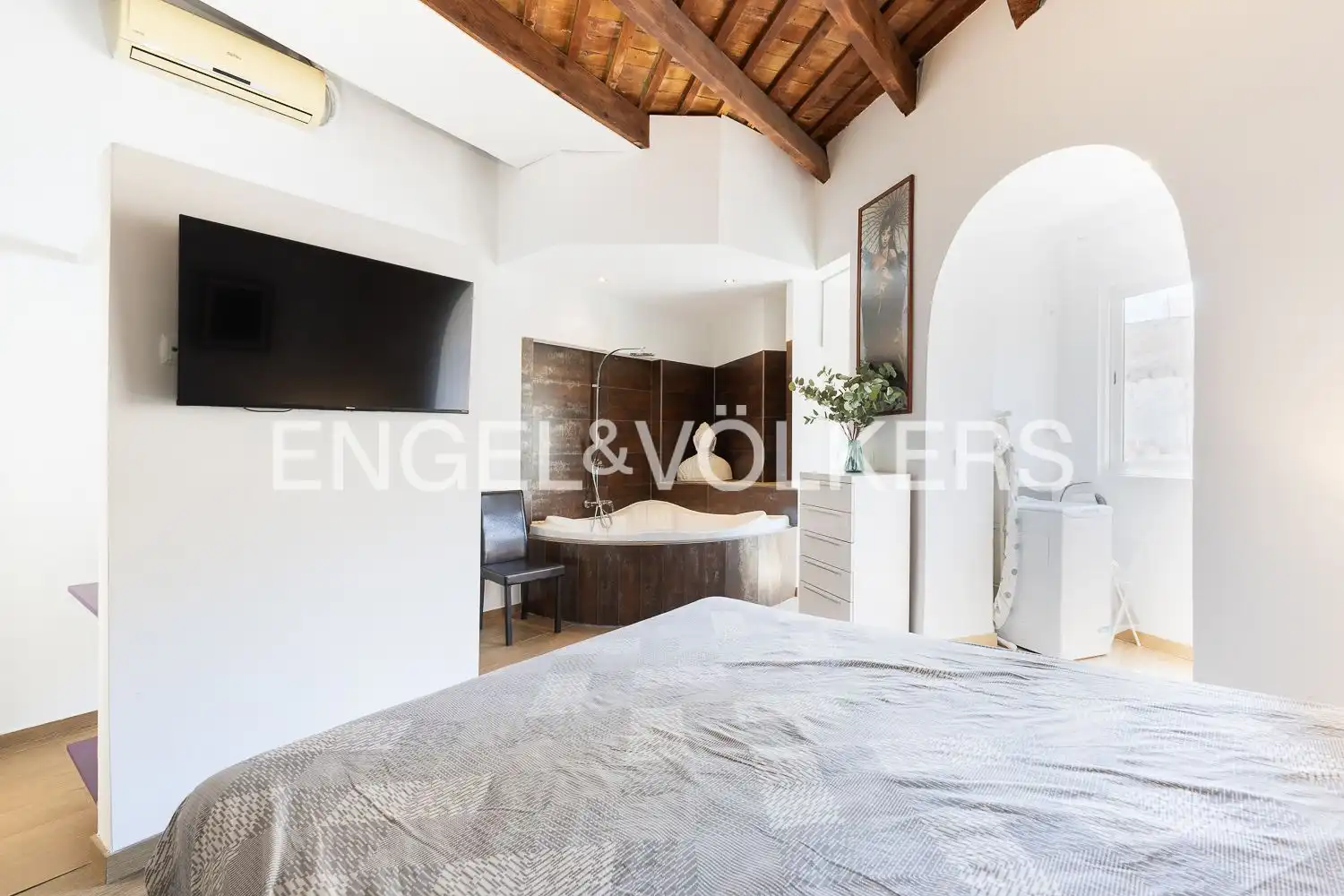Schlafzimmer von Wohnung zum Verkauf in Valencia mit Klimaanlage, Heizung und Balkon