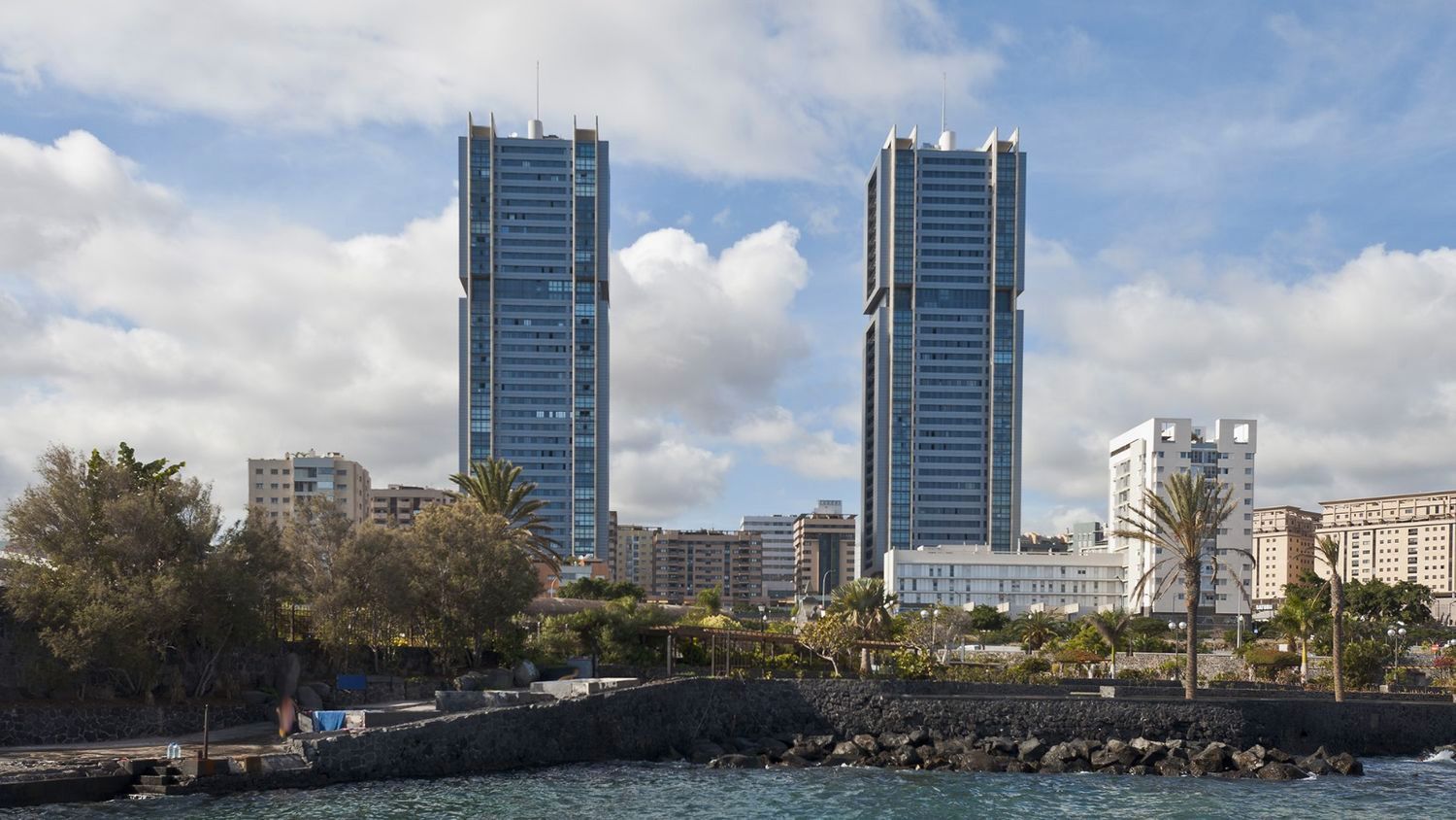 Vista exterior de Piso de alquiler en  Santa Cruz de Tenerife Capital con Aire acondicionado, Terraza y Amueblado