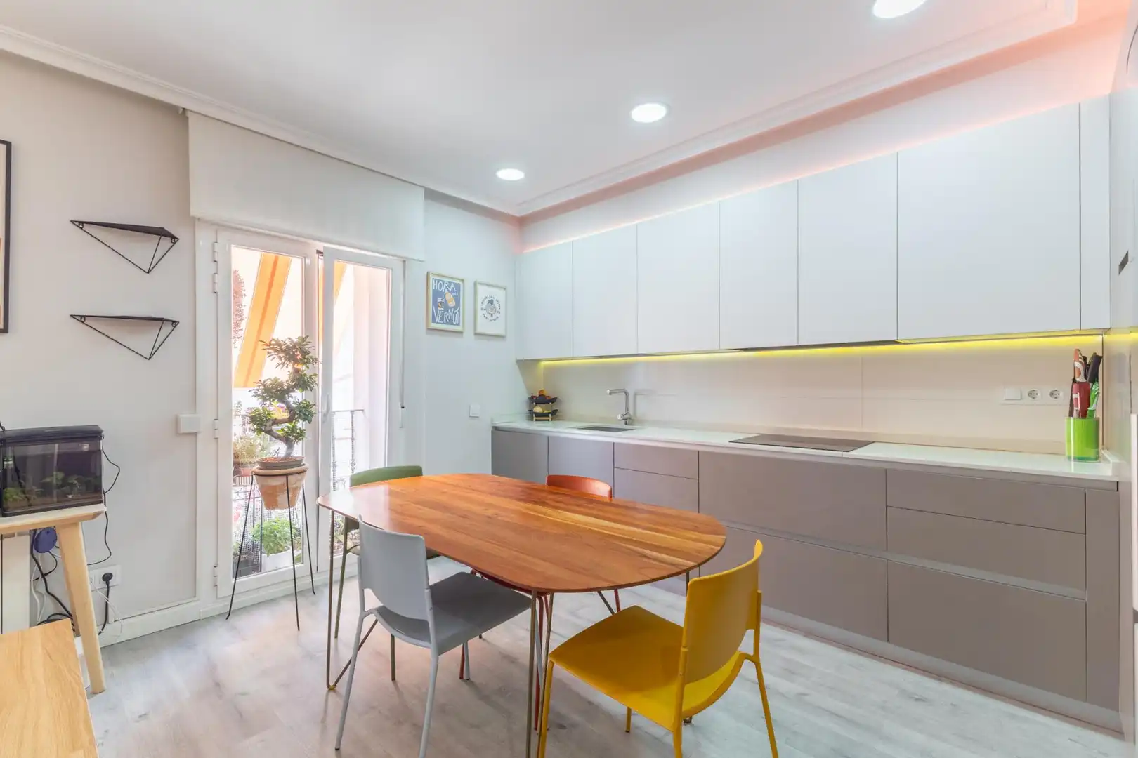 Cocina de Apartamento de alquiler en Madrid con Calefacción, Amueblado y Balcón
