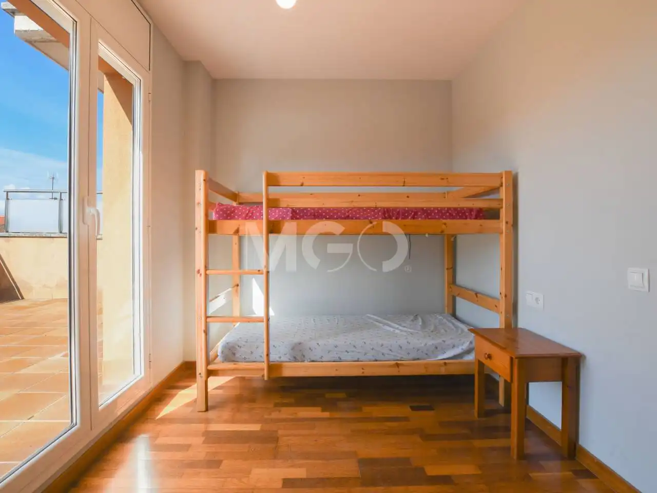Dormitori de Pis en venda en Sant Pere de Torelló amb Parquet, Terrassa i Alarma