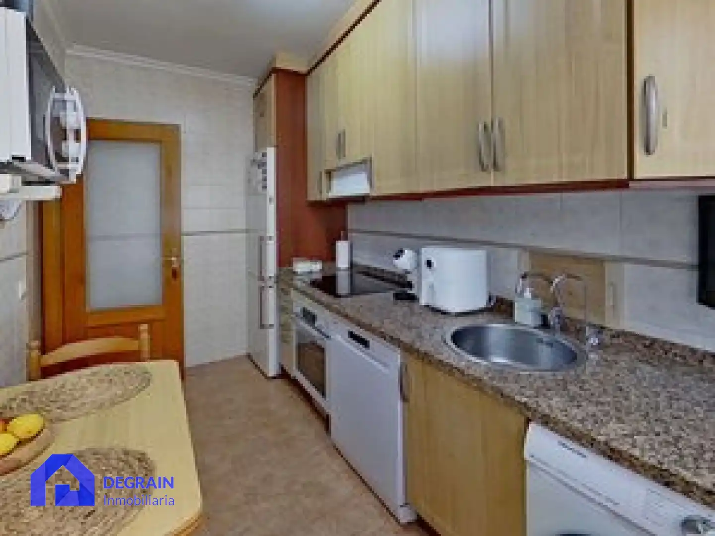 Cocina de Piso en venta en Avilés con Calefacción y Trastero
