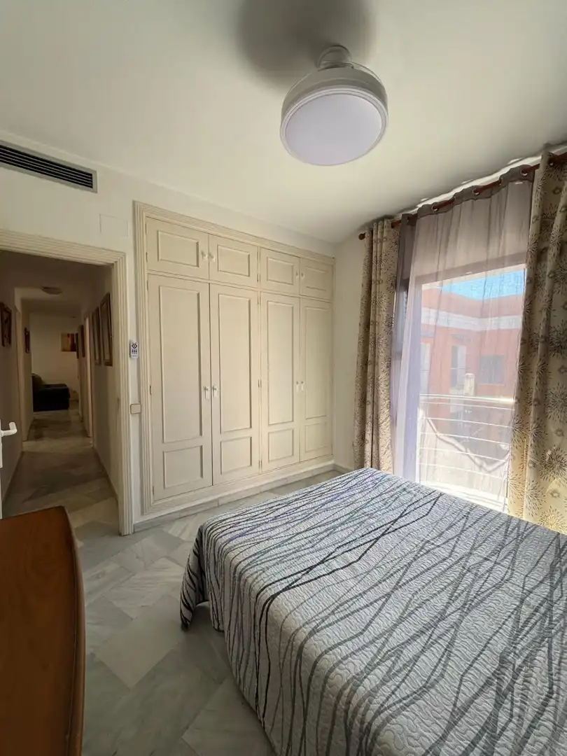 Schlafzimmer von Wohnung zur Miete in Centro