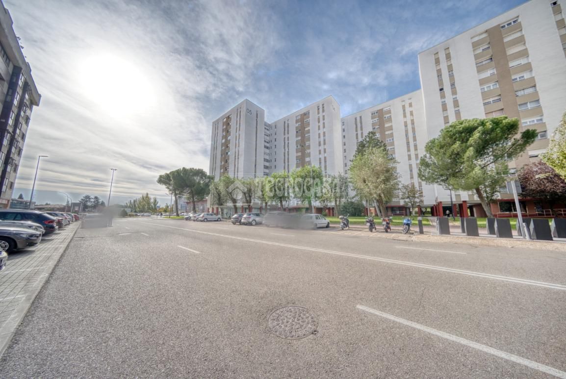 Exterior view of Flat for sale in Laguna de Duero  with Heating