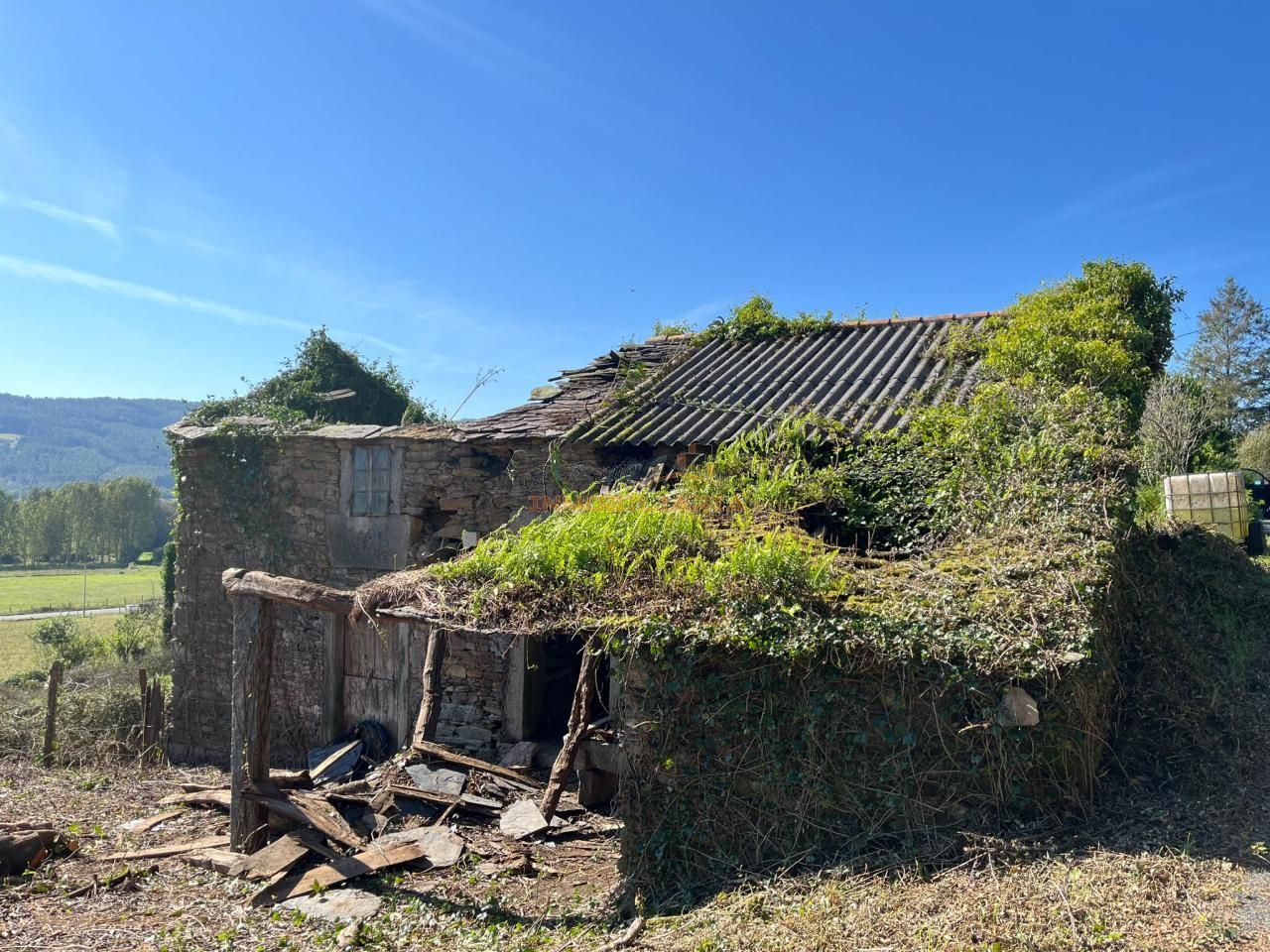 Vista exterior de Casa o xalet en venda en Moeche amb Jardí privat i Balcó