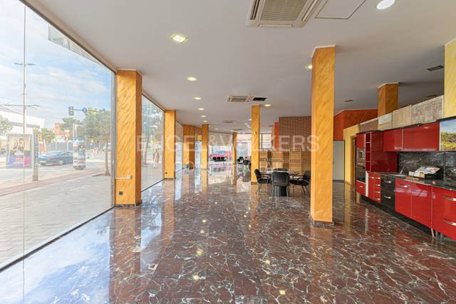 Oficina en Alquiler en Montesa