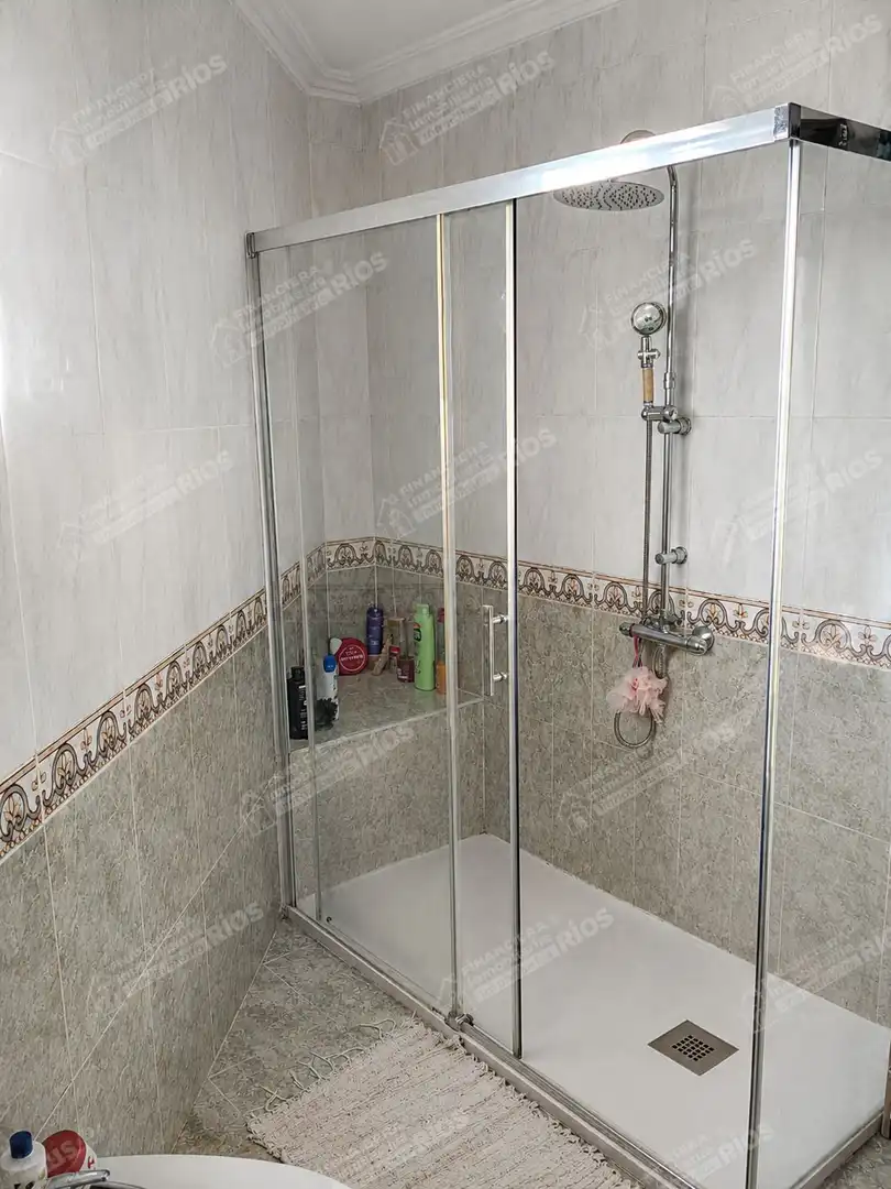 Bany de Casa o xalet en venda en Alcalá de Guadaira amb Aire condicionat i Terrassa