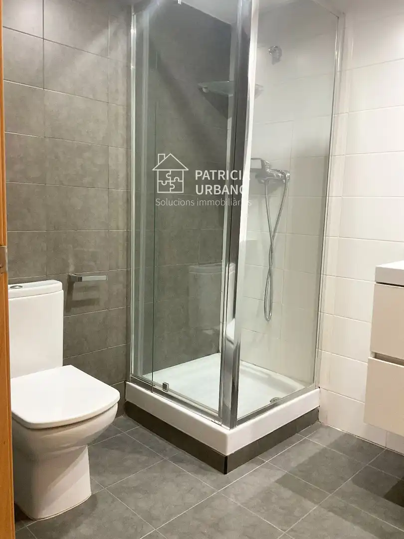 Baño de Piso de alquiler en Cambrils con Aire acondicionado, Calefacción y Terraza