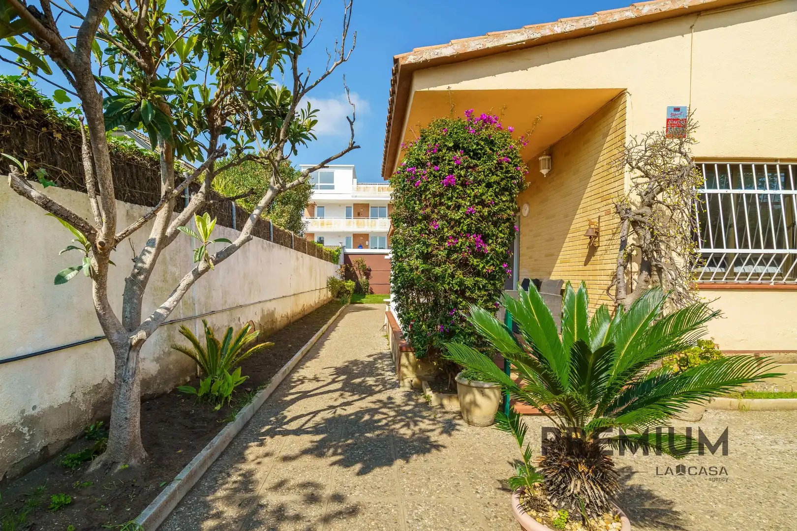 Vista exterior de Casa o chalet en venta en Castelldefels con Terraza y Balcón