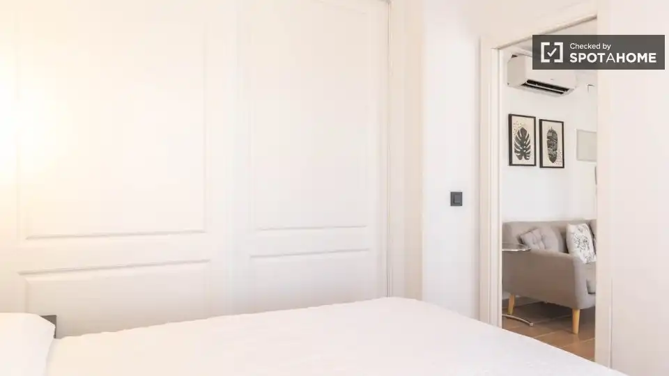 Habitación de Piso de alquiler en Madrid con Aire acondicionado, Calefacción y Amueblado