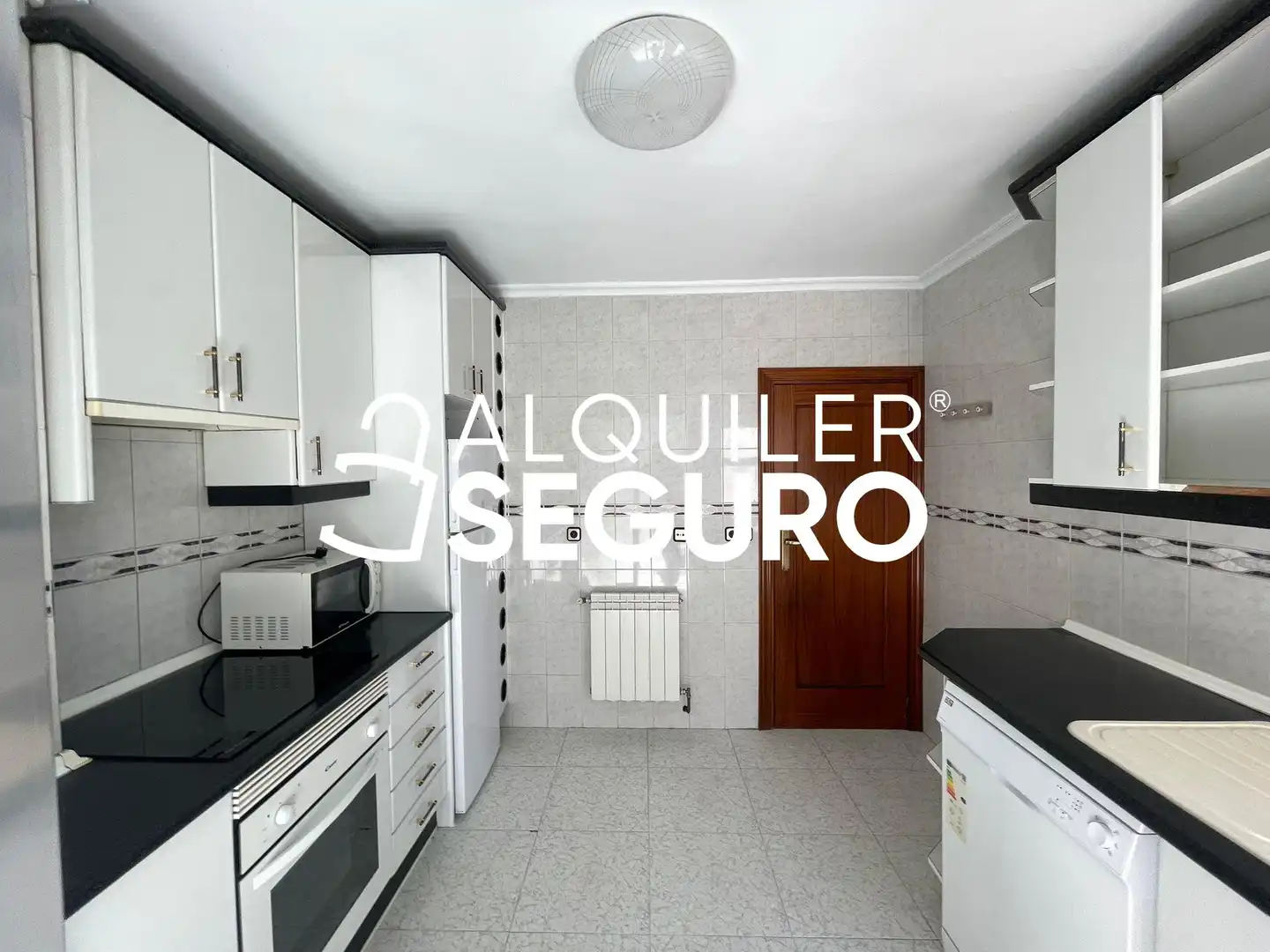 Kitchen of Flat for rent in Madrid  with Air Conditioner, Heating and Terrace