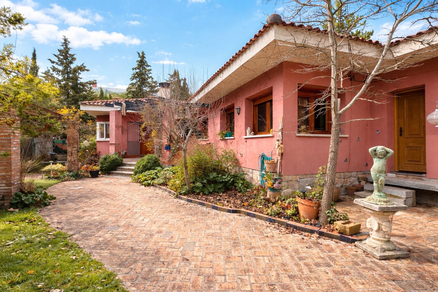 Jardí de Casa adosada de lloguer en Hoyo de Manzanares amb Jardí privat i Es permeten mascotes