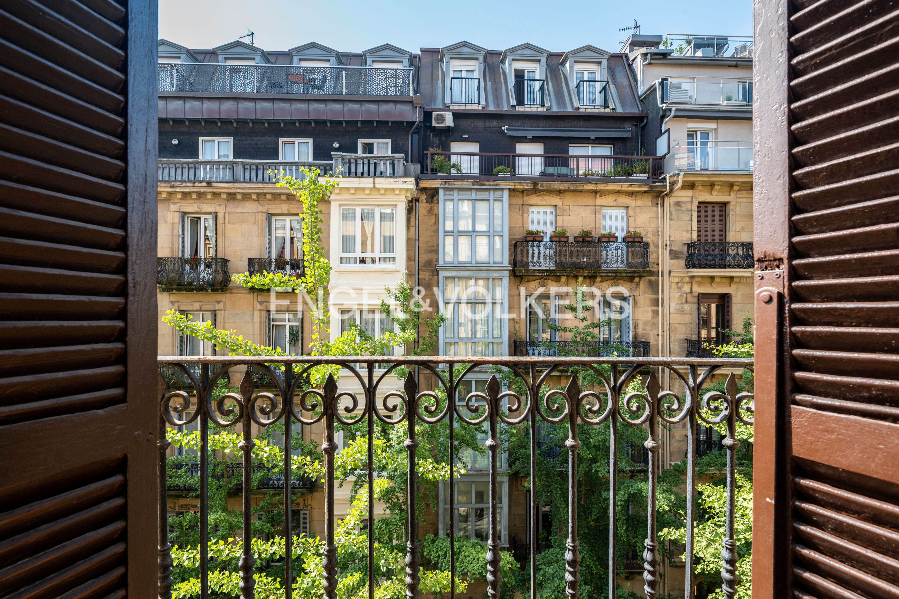 Exterior view of Apartment for sale in Donostia - San Sebastián   with Heating, Parquet flooring and Storage room