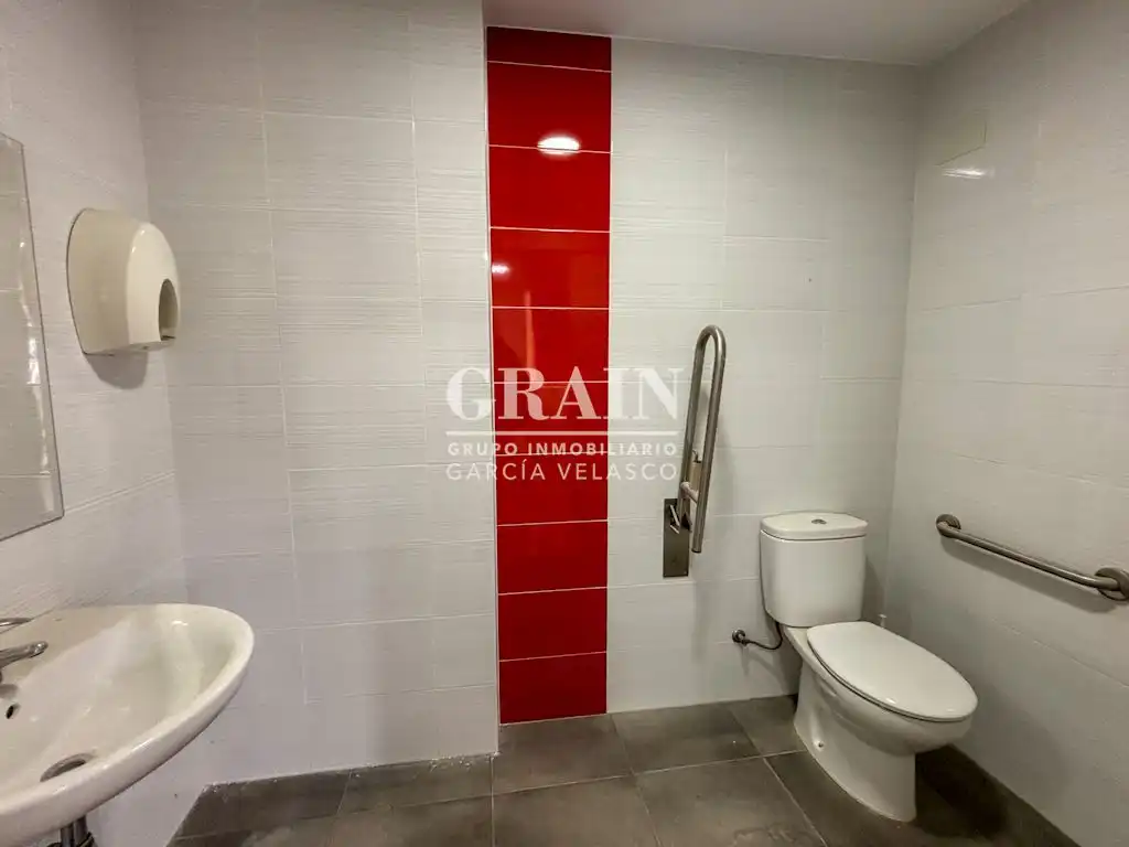 Baño de Local de alquiler en Chinchilla de Monte-Aragón