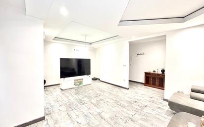 Sala d'estar de Apartament en venda en Sedaví amb Aire condicionat, Terrassa i Balcó