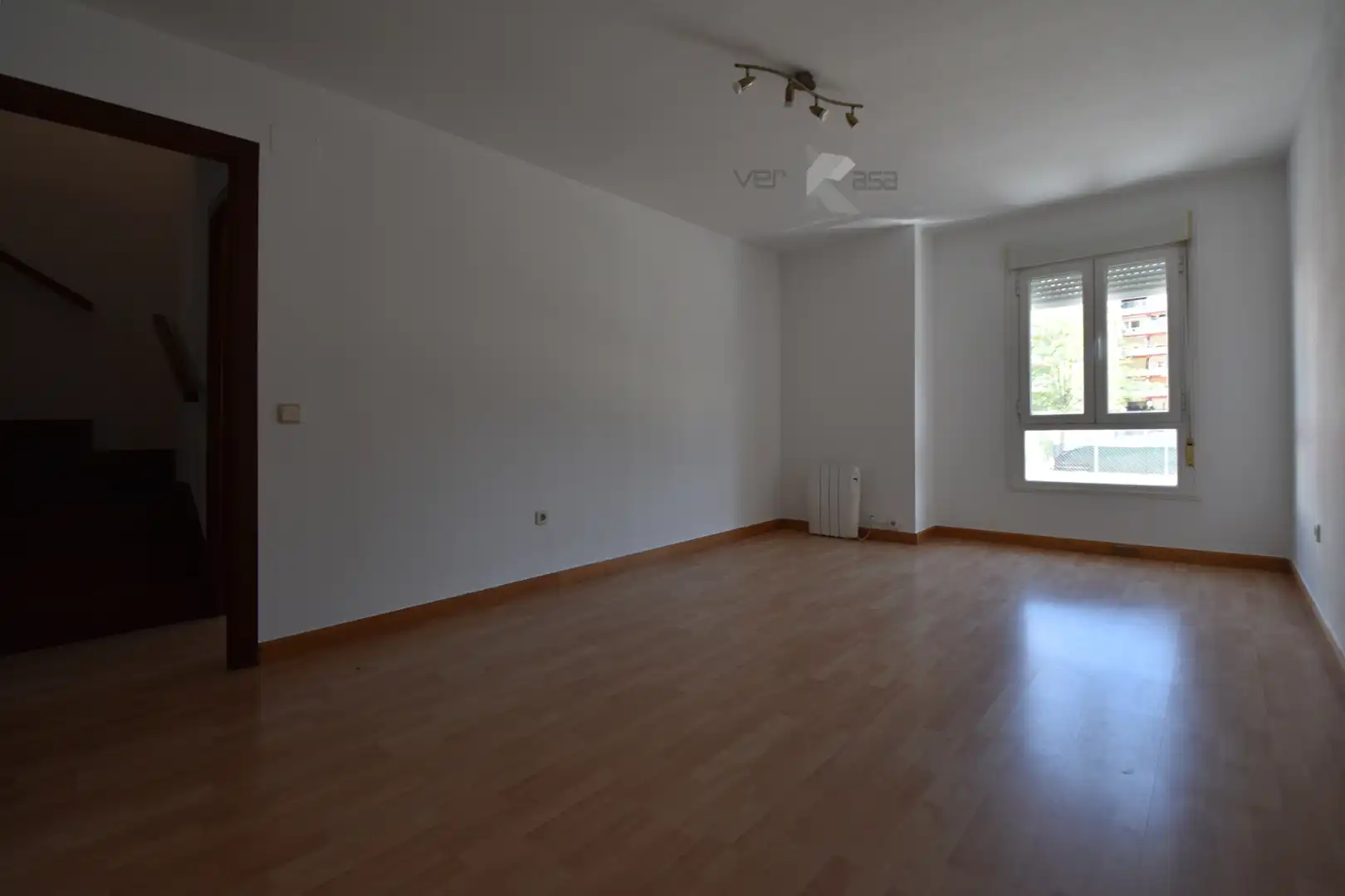 Wohnzimmer von Einfamilien-Reihenhaus zum Verkauf in San Martín de la Vega mit Klimaanlage, Heizung und Privatgarten