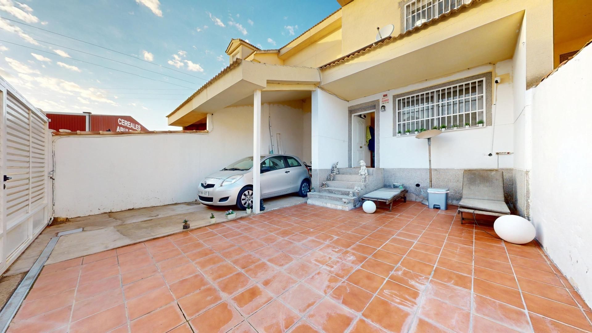 Single-family semi-detached for sale in Calle Concha Piquer, Horcajo de Santiago