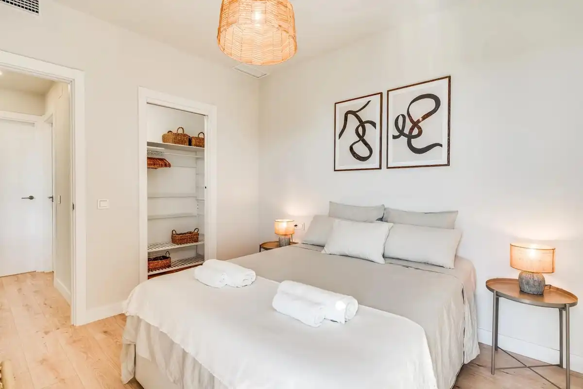Dormitori de Apartament en venda en Málaga amb Piscina