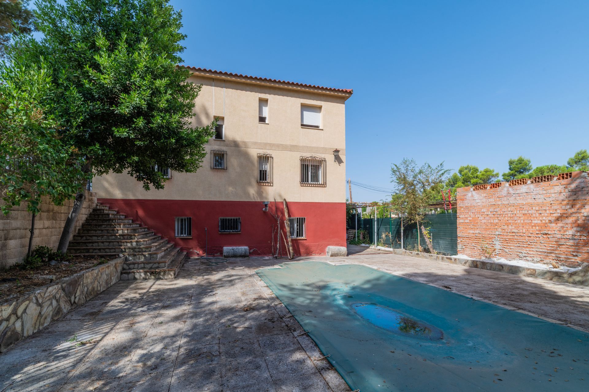 Exterior view of House or chalet for sale in Chinchón  with Heating, Private garden and Storage room