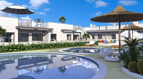 Villa adosada en residencial en El Vergel con piscina comunitaria y cerca del mar. Costa Blanca.