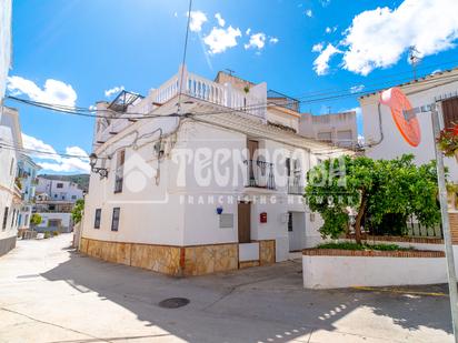 Vista exterior de Casa o xalet en venda en Benamargosa amb Terrassa