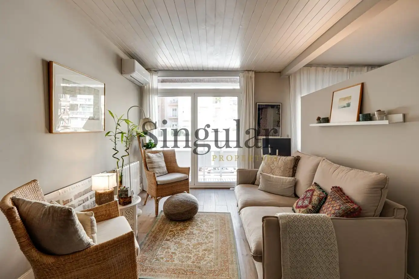 Piso con terraza en venta en Carrer del Mestre Nicolau