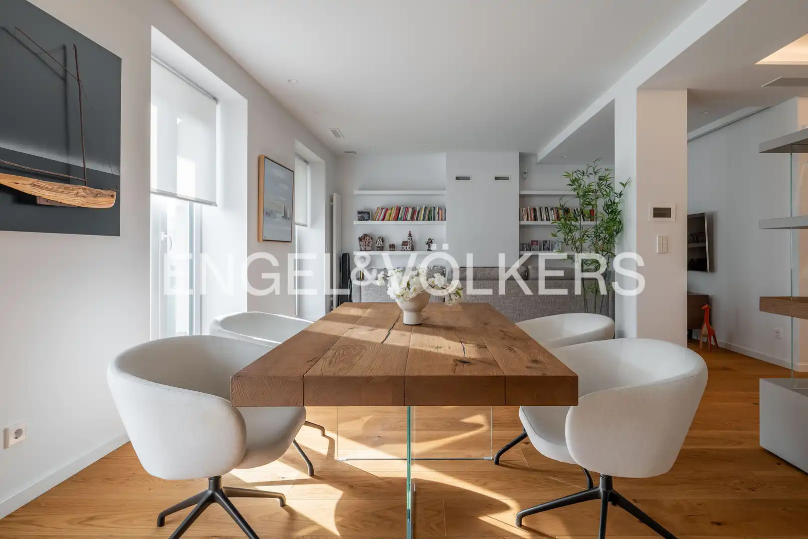 Menjador de Pis en venda en Donostia - San Sebastián  amb Aire condicionat, Calefacció i Parquet