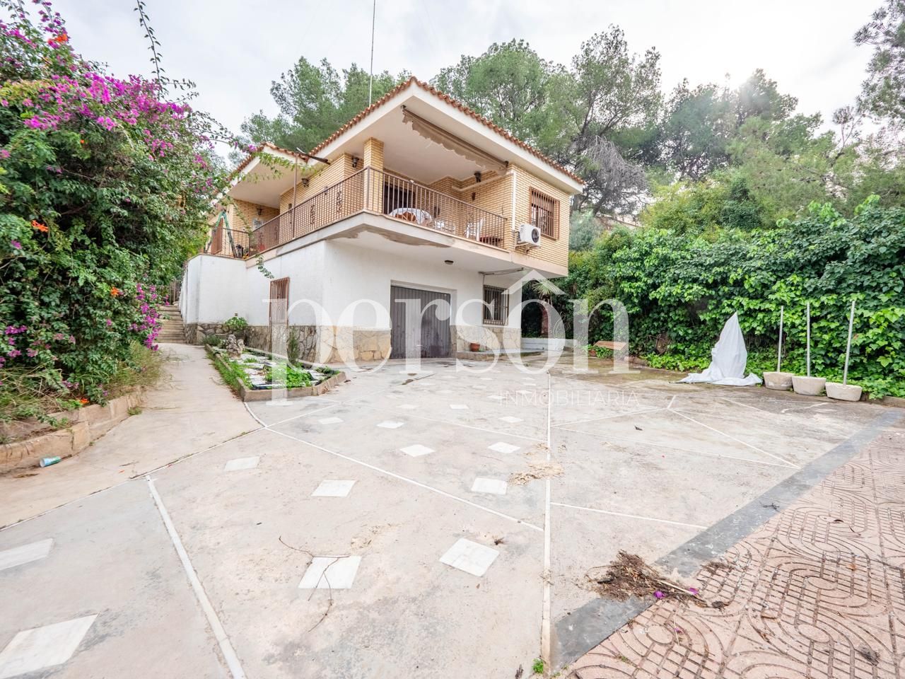 Exterior view of House or chalet for sale in Paterna  with Private garden, Terrace and Swimming Pool