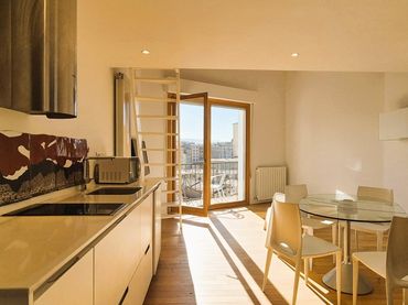 Attique avec balcon à vendre à Avenida BAJA NAVARRA 34