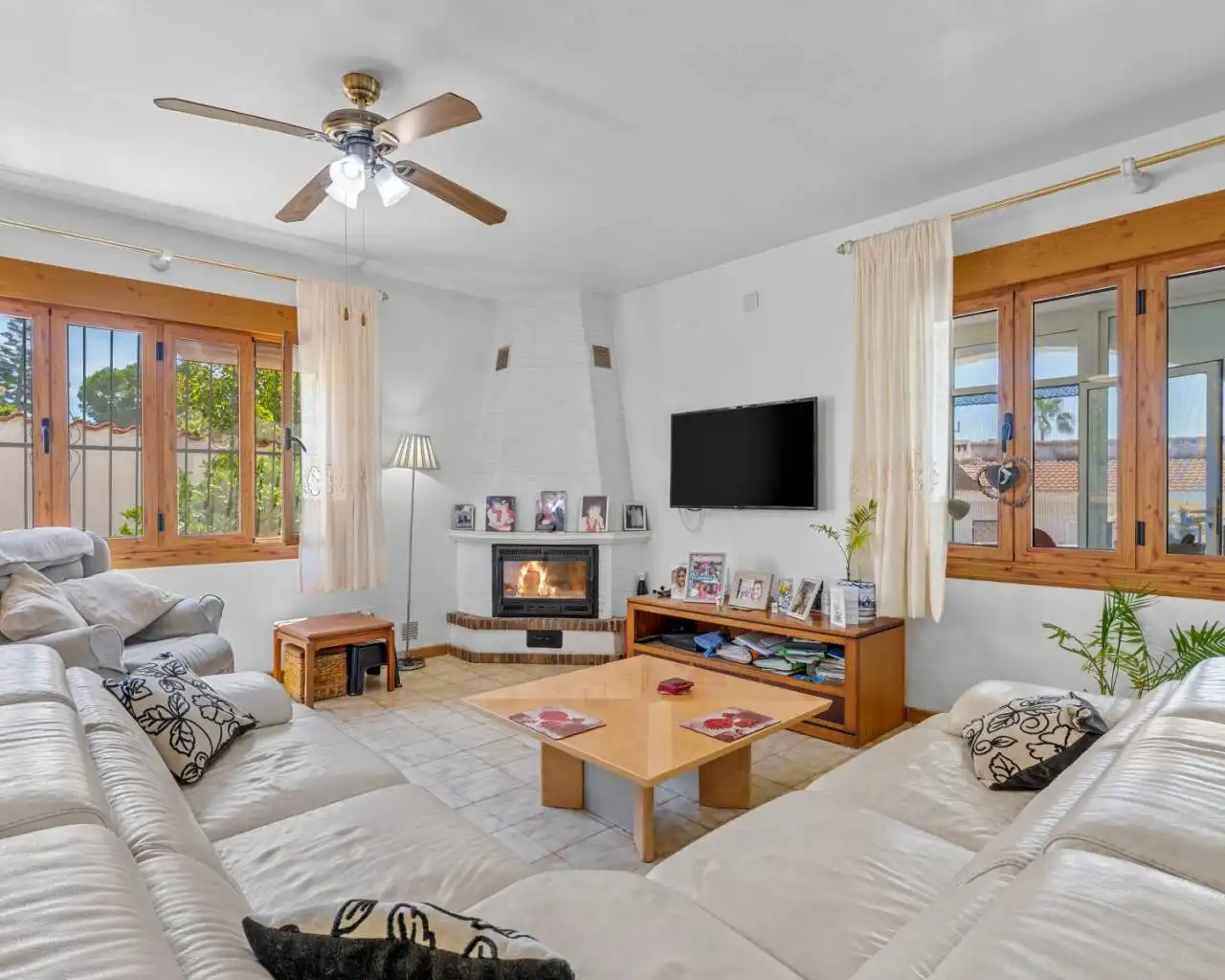 Living room of Houses for sale in Rojales  with Air Conditioner, Private garden and Terrace