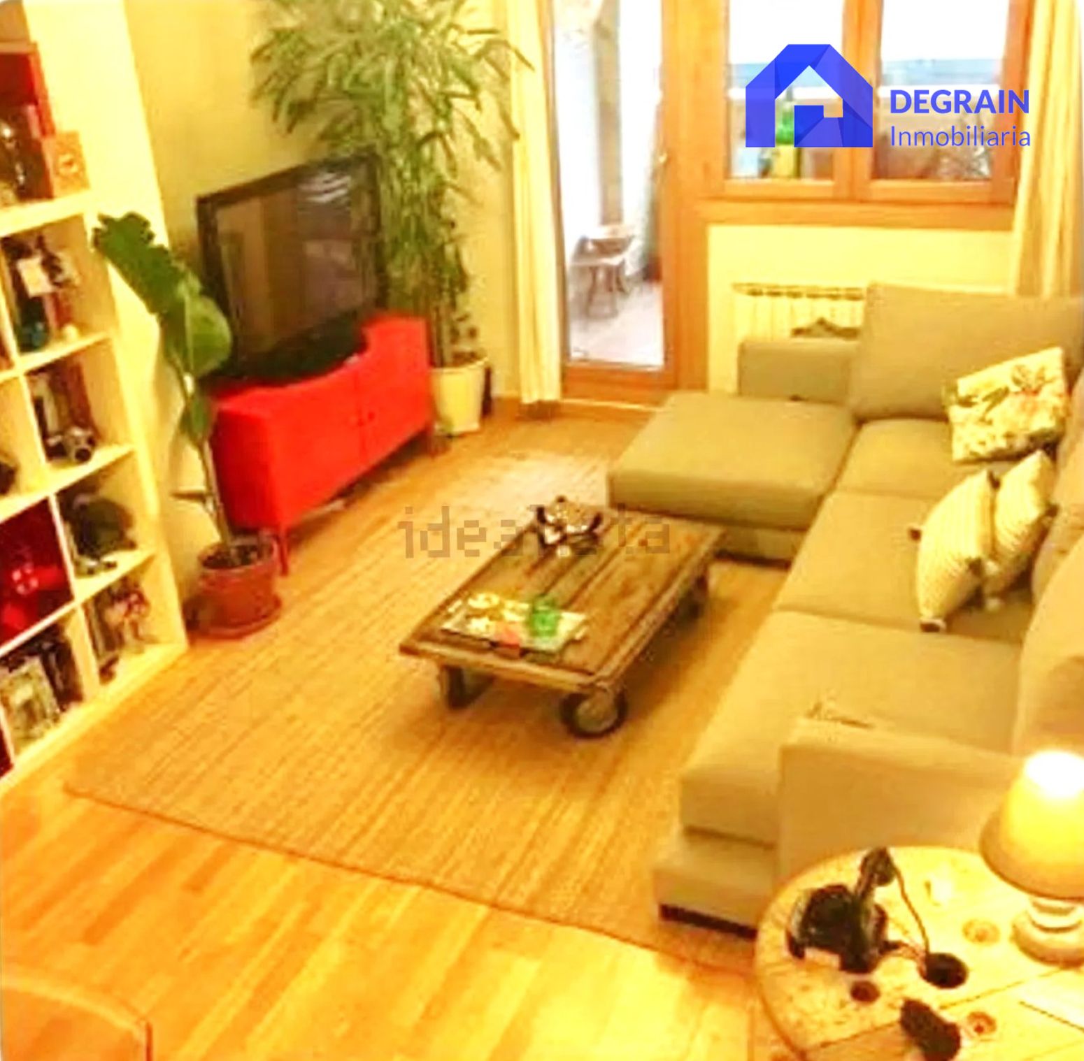 Living room of Flat for sale in Oviedo   with Heating, Terrace and Storage room