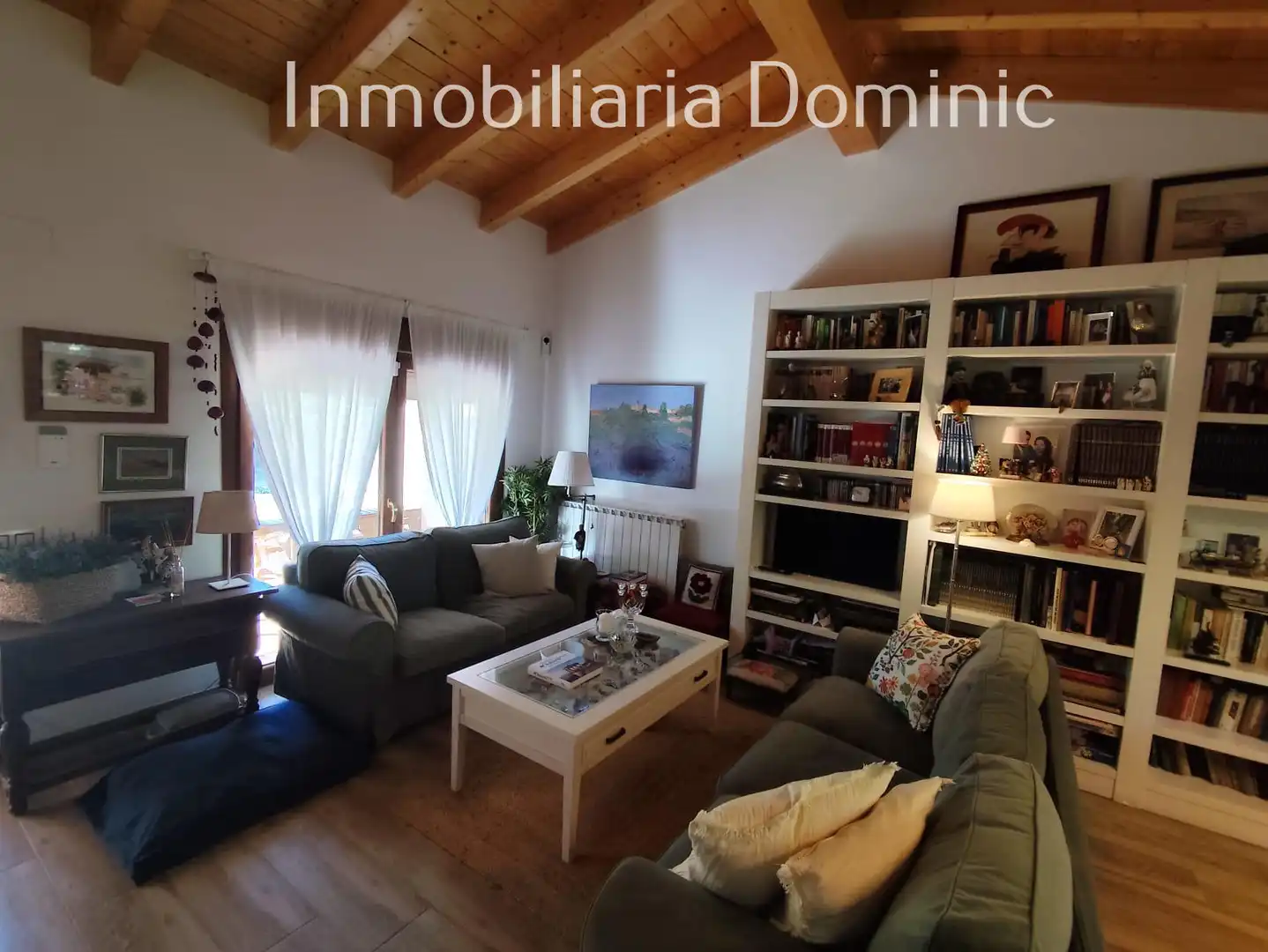 Sala d'estar de Casa o xalet en venda en Caldes de Malavella amb Calefacció, Jardí privat i Terrassa