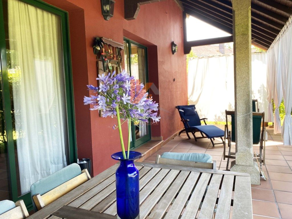 Terrassa de Casa o xalet en venda en Ames amb Aire condicionat, Jardí privat i Terrassa