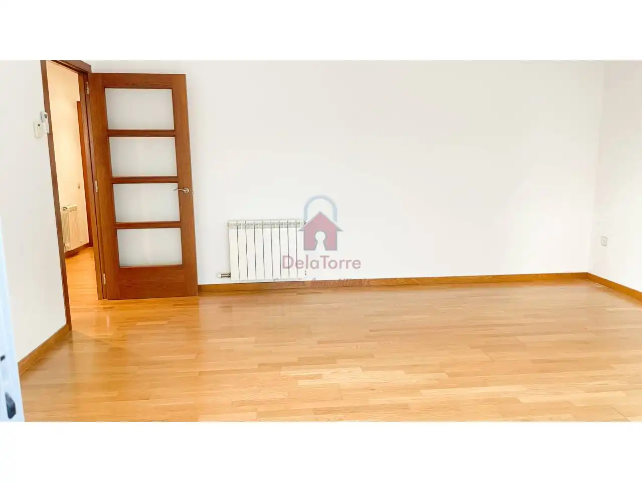 Bedroom of Flat for sale in Terrassa  with Air Conditioner, Heating and Parquet flooring
