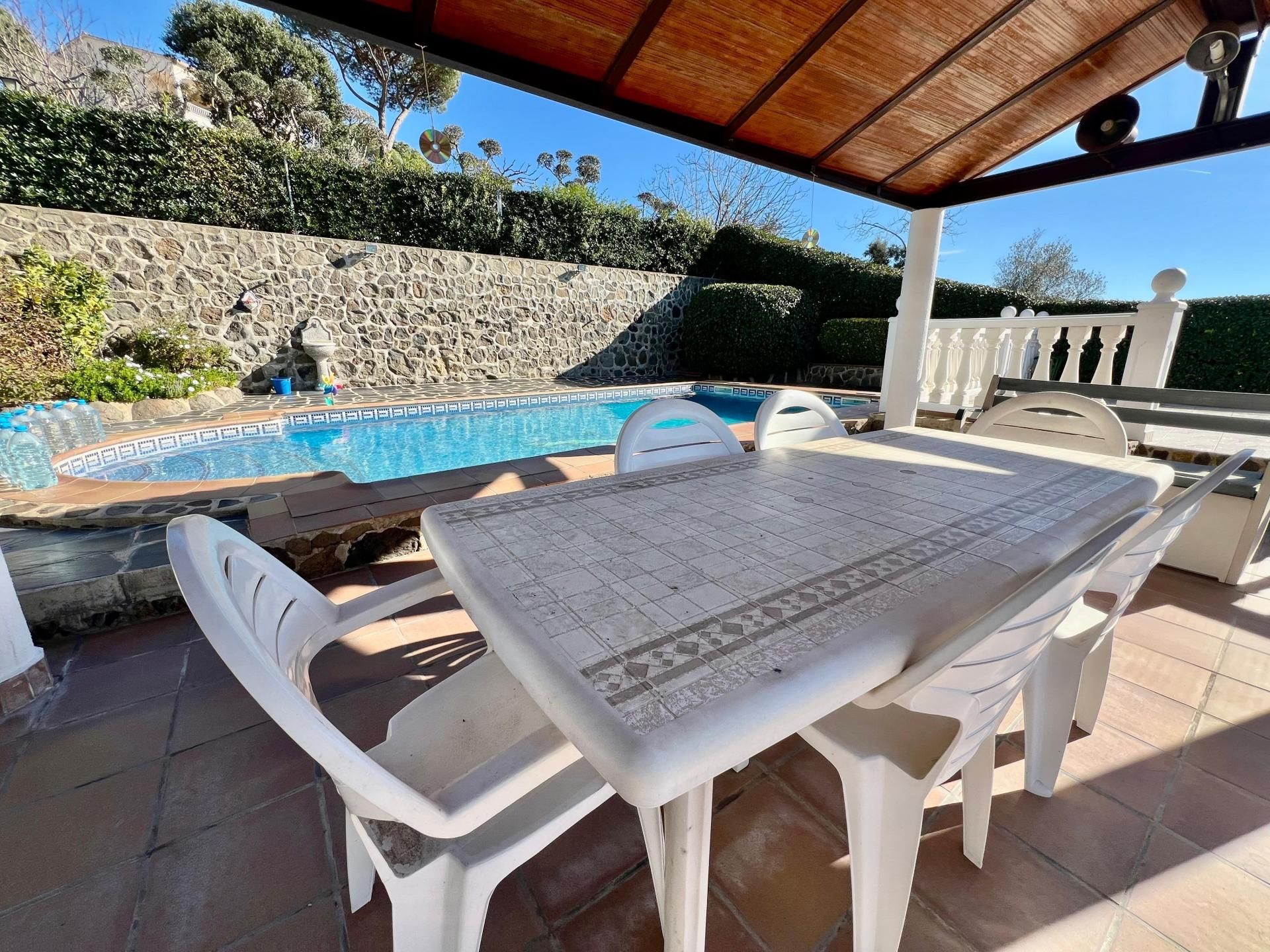 Jardí de Finca rústica en venda en Maçanet de la Selva amb Aire condicionat, Terrassa i Piscina