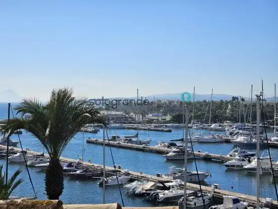 Exterior view of Apartments for sale in Sotogrande  with Air Conditioner, Heating and Terrace