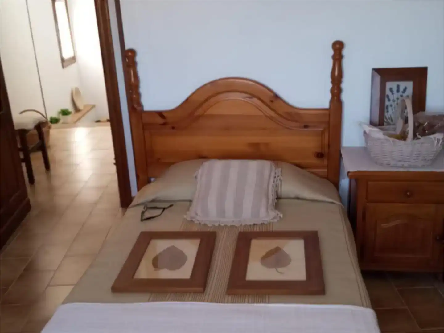 Dormitori de Casa adosada en venda en Cubillas de Santa Marta amb Jardí privat, Traster i Moblat