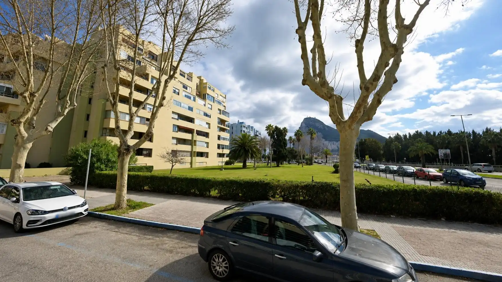 Vista exterior de Garaje en venta en La Línea de la Concepción
